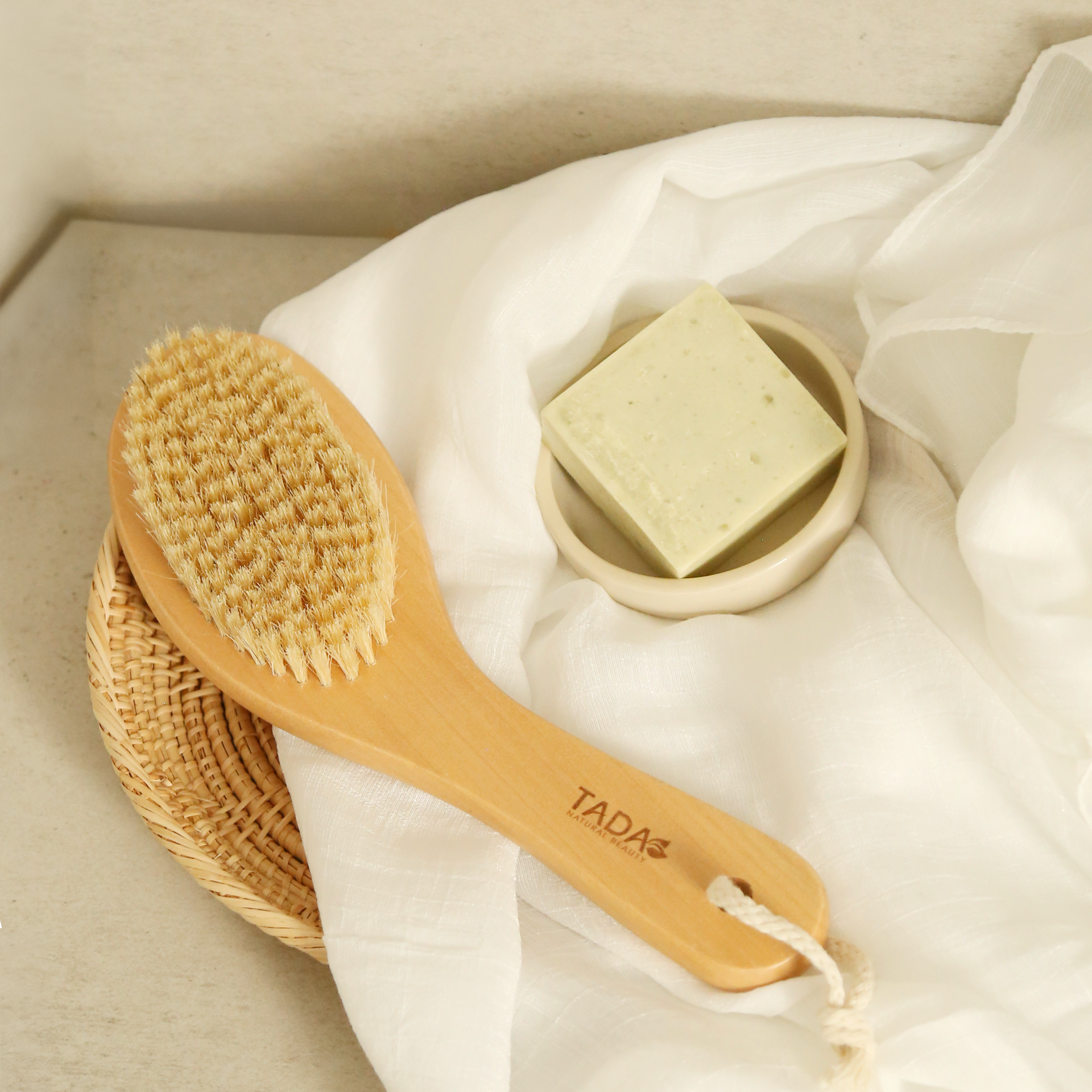 "9" Shape Body Brush