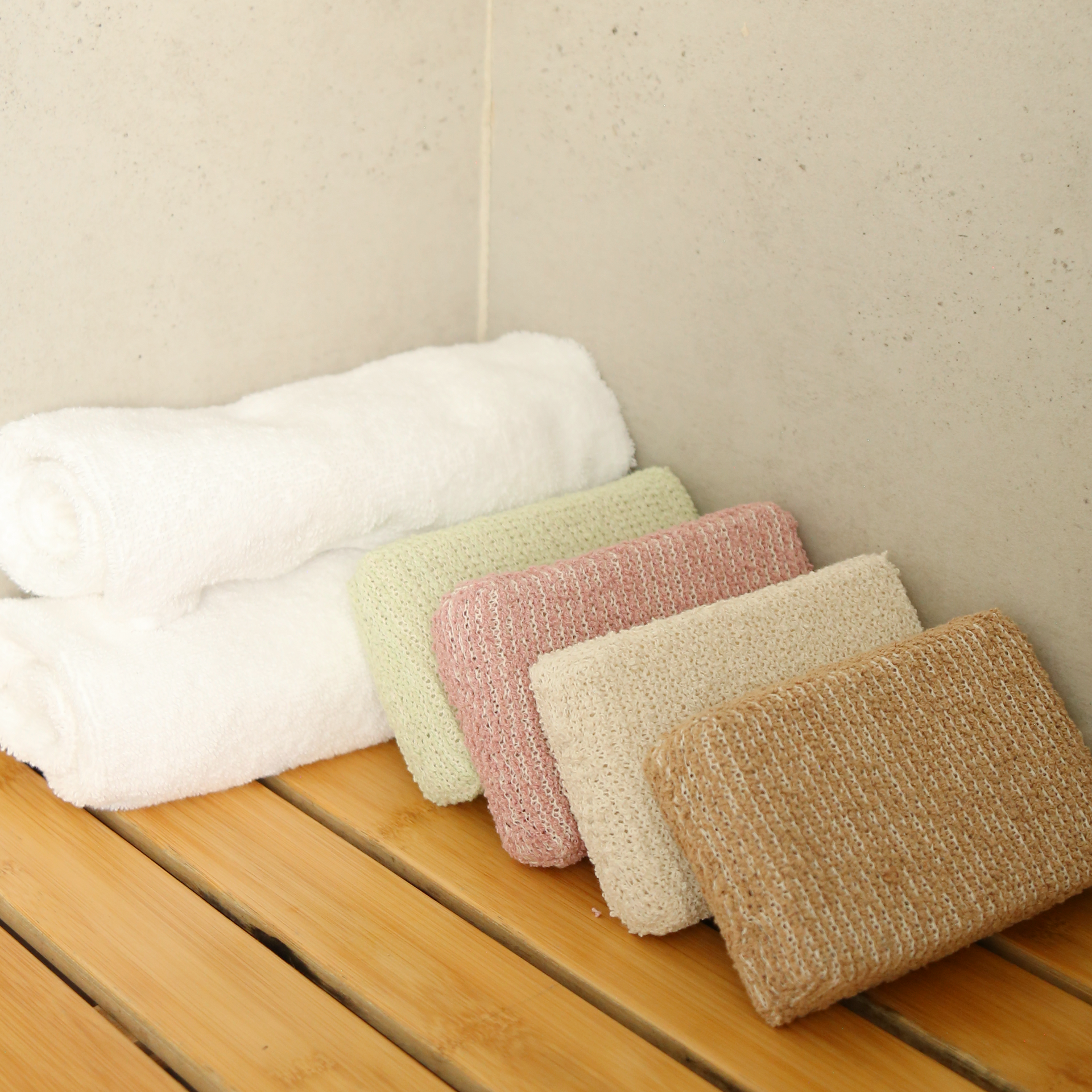 Exfoliating Bath & Shower Square Sponge Beige & Green