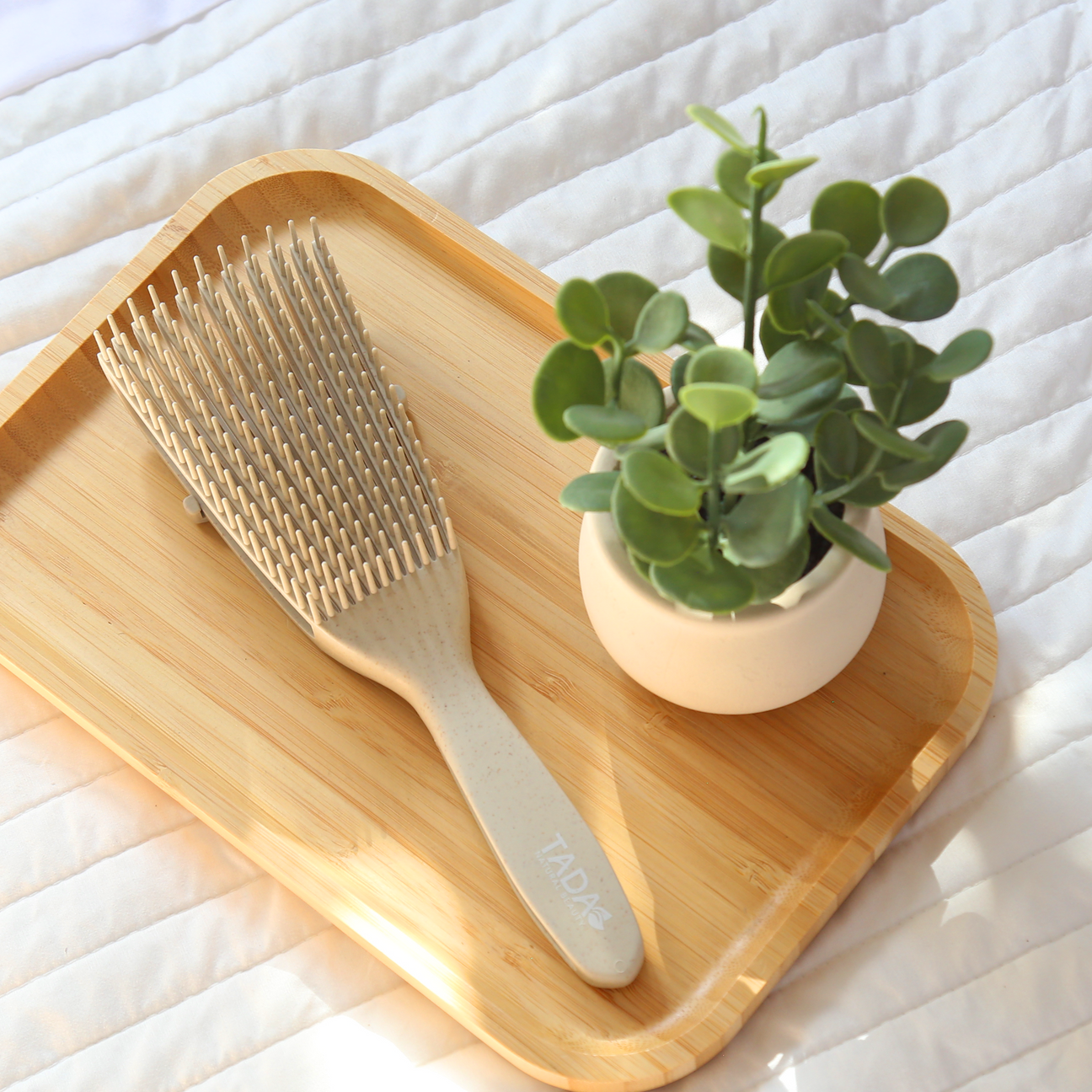 Flexible Detangling Brush Beige