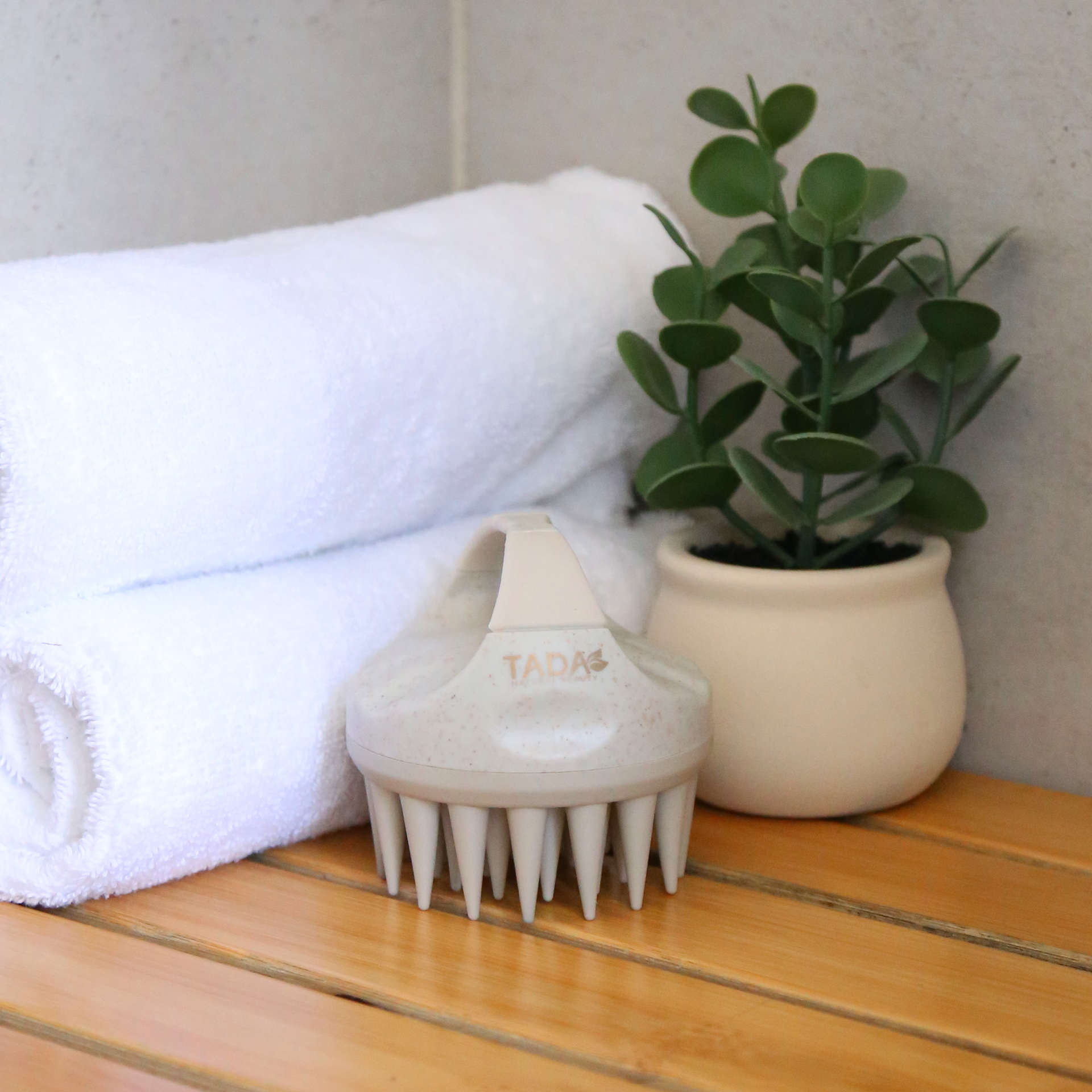 Biodegradable Long Bristle Scalp Massaging Shampoo Brush Beige