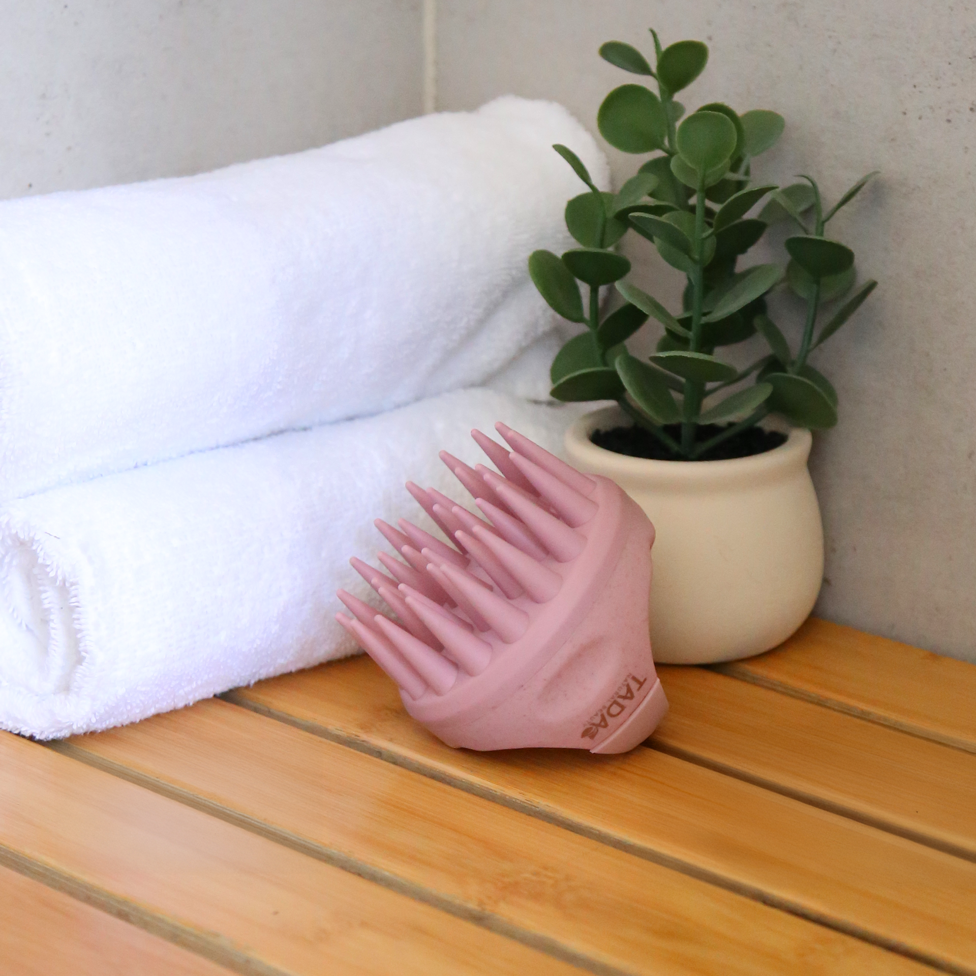 Biodegradable Long Bristle Scalp Massaging Shampoo Brush Pink