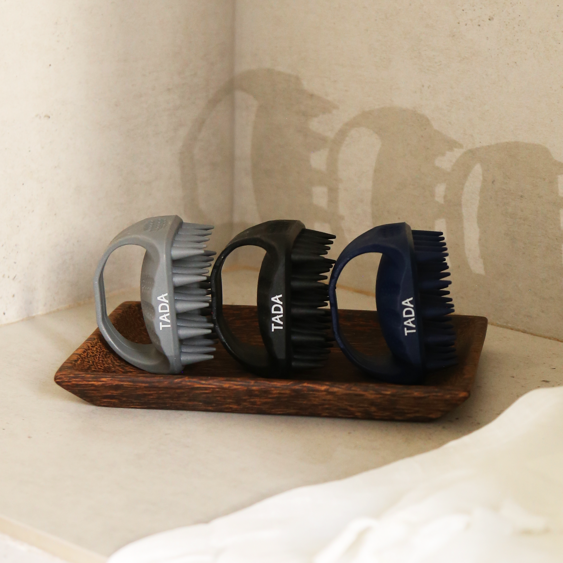 Scalp Massaging Shampoo Brush with Handle Navy